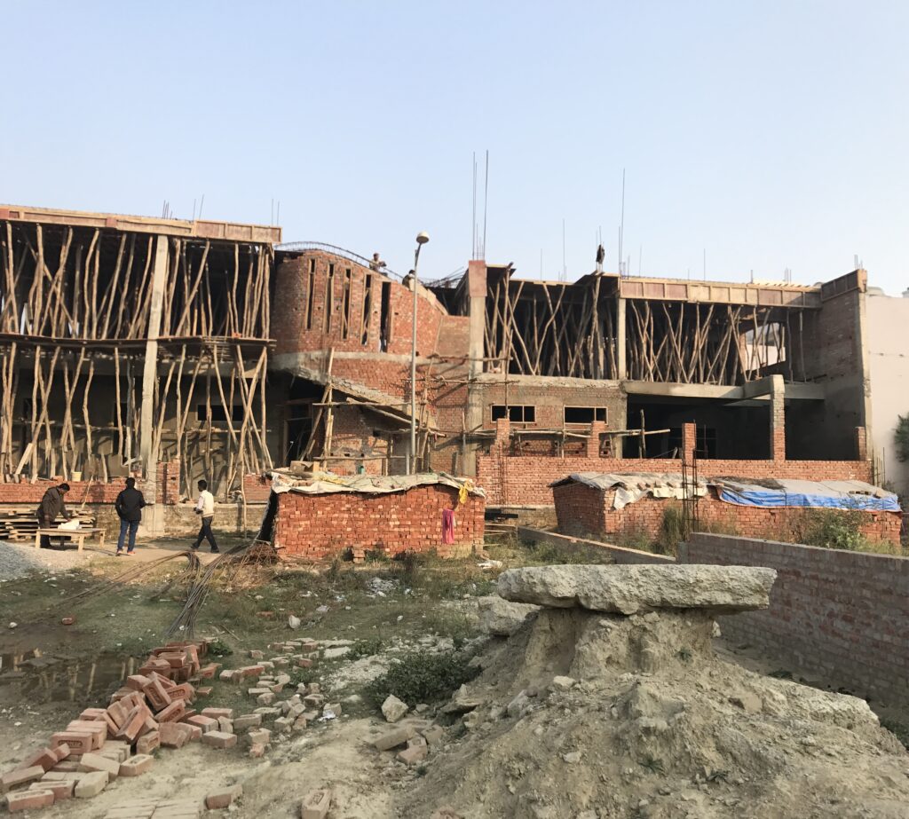 R.P. YADAV BANGLOW opp Delhi public school (7)